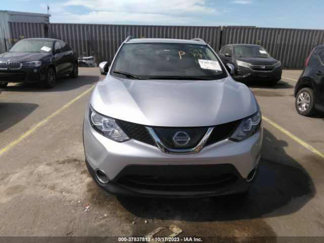 JN1BJ1CP8JW501238 Nissan Rogue Sport Sl