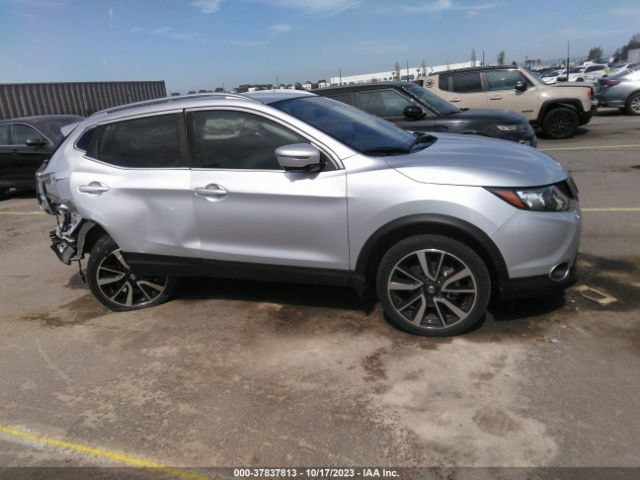 JN1BJ1CP8JW501238 Nissan Rogue Sport Sl