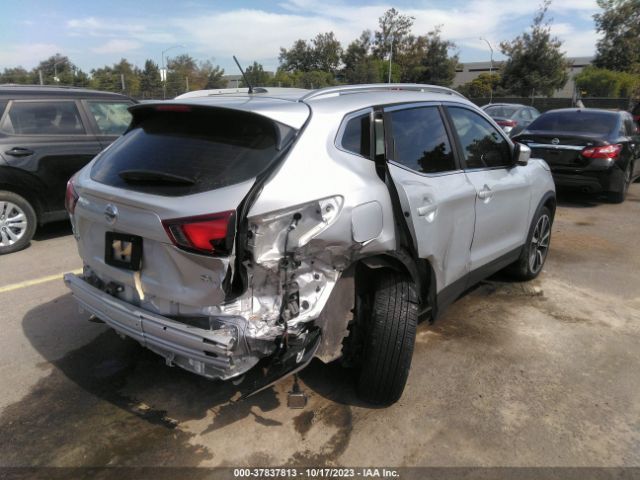JN1BJ1CP8JW501238 Nissan Rogue Sport Sl