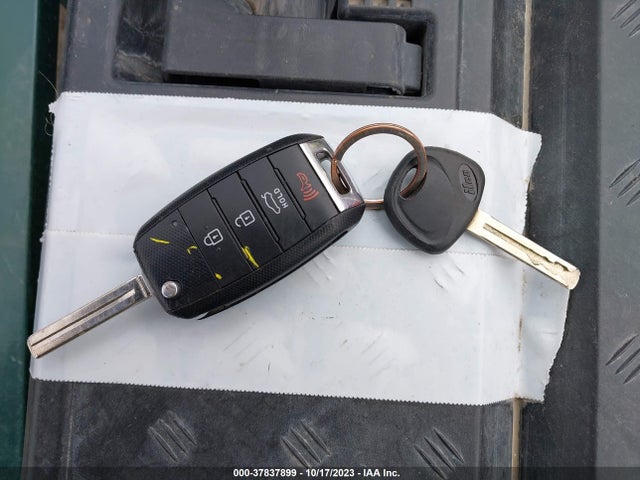 KIA Optima Lx 2015 KNAGM4A74F5585325 Image 11
