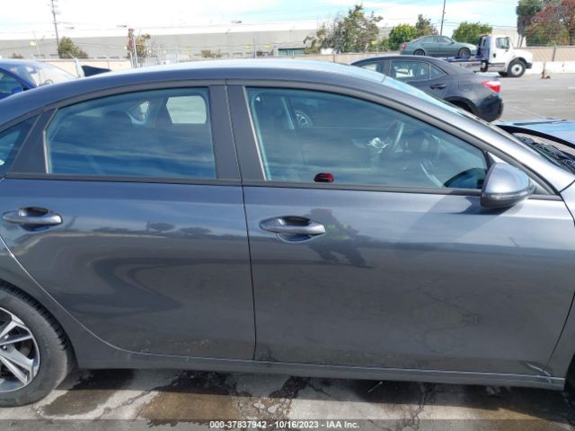 3KPF24ADXPE675059 KIA Forte Lxs