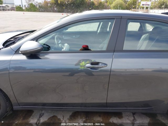3KPF24ADXPE675059 KIA Forte Lxs