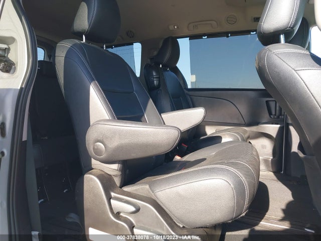 2015 TOYOTA SIENNA SE VIN: 5TDXK3DC5FS657879