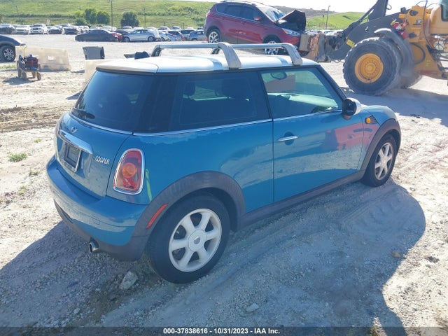 2008 MINI COOPER WMWMF33538TT60296 Photo 3