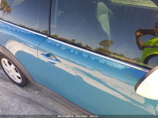 2008 MINI COOPER WMWMF33538TT60296 Photo 5