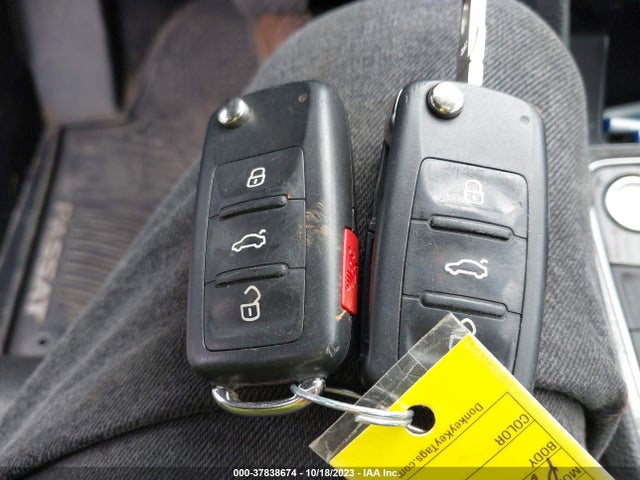 1VWBT7A33HC022857 Volkswagen Passat 1.8t Se