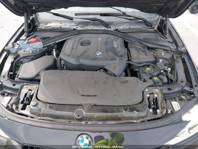 BMW 330i Xdrive 2017 WBA8D9C54HK677715 Image 10