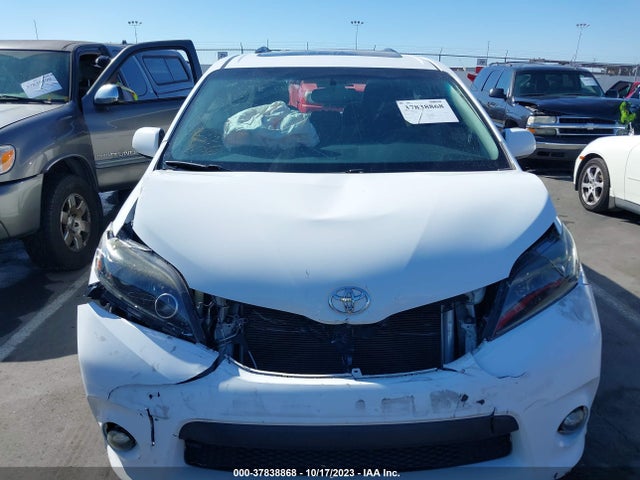 Toyota SIENNA SE 2015 5TDXK3DC9FS660252 Image 12