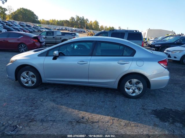 19XFB2F53FE019550 Honda Civic Sedan Lx