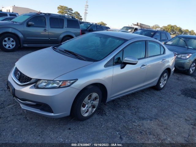 19XFB2F53FE019550 Honda Civic Sedan Lx