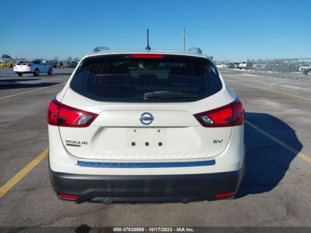 JN1BJ1CPXKW228806 Nissan Rogue Sport Sv