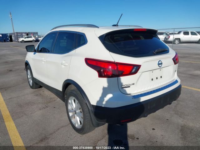 JN1BJ1CPXKW228806 Nissan Rogue Sport Sv