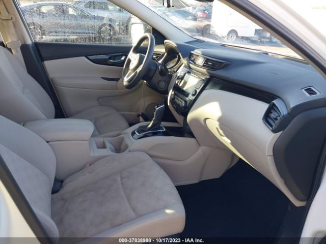 JN1BJ1CPXKW228806 Nissan Rogue Sport Sv