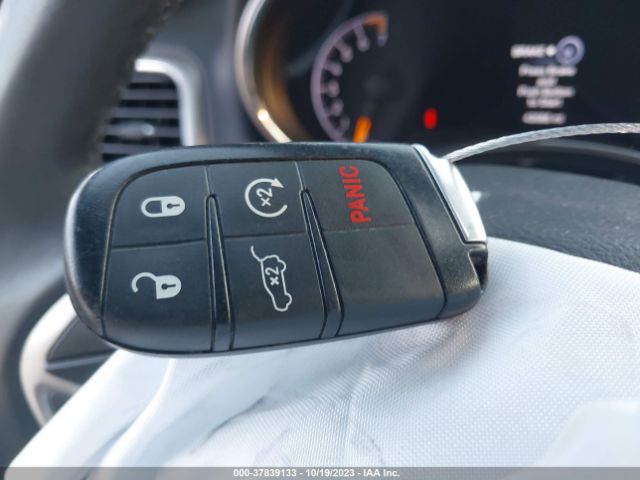 1C4RJFAG8KC544833 Jeep Grand Cherokee Altitude