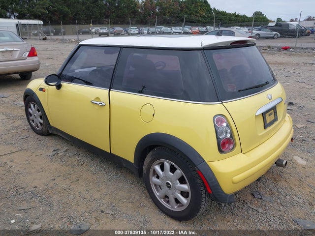 2004 MINI COOPER HARDTOP WMWRC33484TC54090 Photo 2