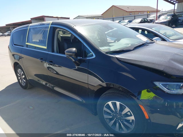 Chrysler Pacifica Hybrid Touring L 2022 2C4RC1L75NR120208 Image 13
