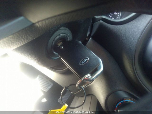 KNDJ23AUXM7749211 KIA SOUL S
