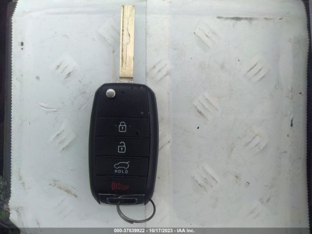 5XYPGDA55HG311392 KIA Sorento Lx V6