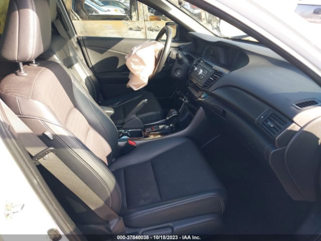 1HGCR2F5XGA196911 Honda Accord Sedan Sport