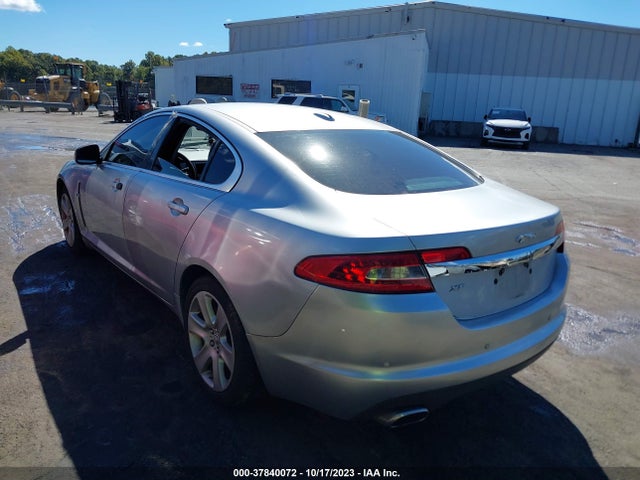 2009 JAGUAR XF SAJWA05BX9HR08232 Photo 2