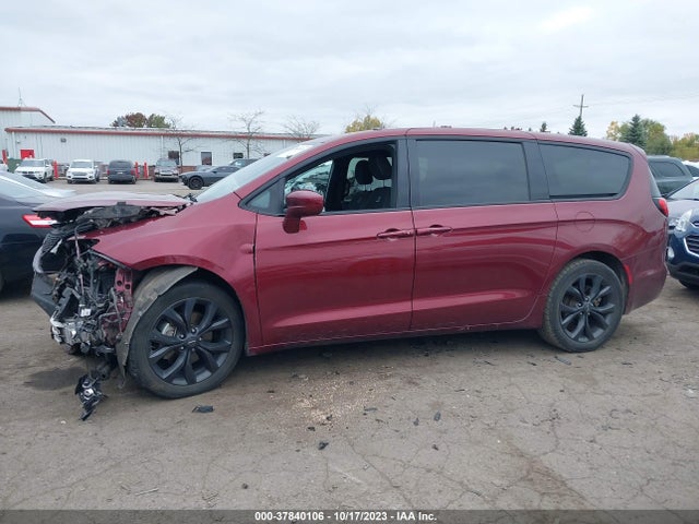 2C4RC1FG0KR708475 Chrysler Pacifica Touring Plus