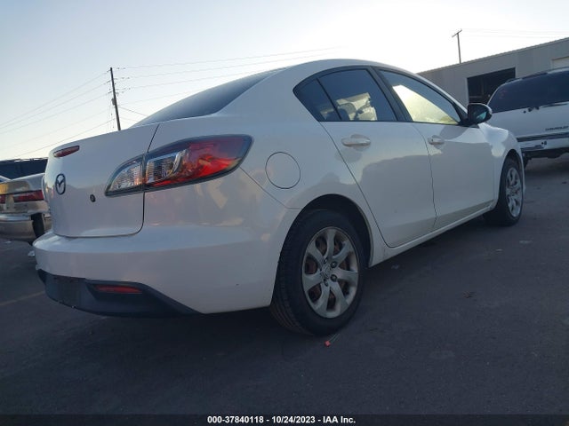 2011 MAZDA MAZDA3 I SPORT VIN: JM1BL1UG9B1496149