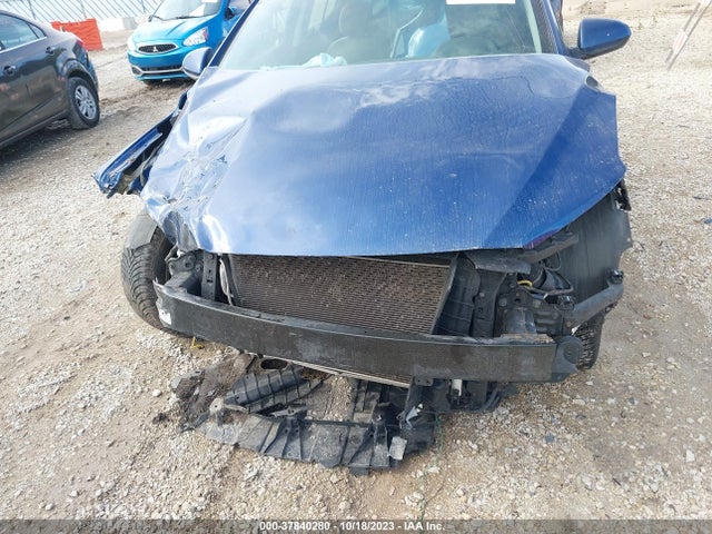 2018 HYUNDAI ELANTRA SEL VIN: 5NPD84LF3JH359123