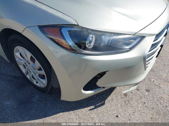 Hyundai ELANTRA SE 2017 5NPD74LFXHH111559 Image 6