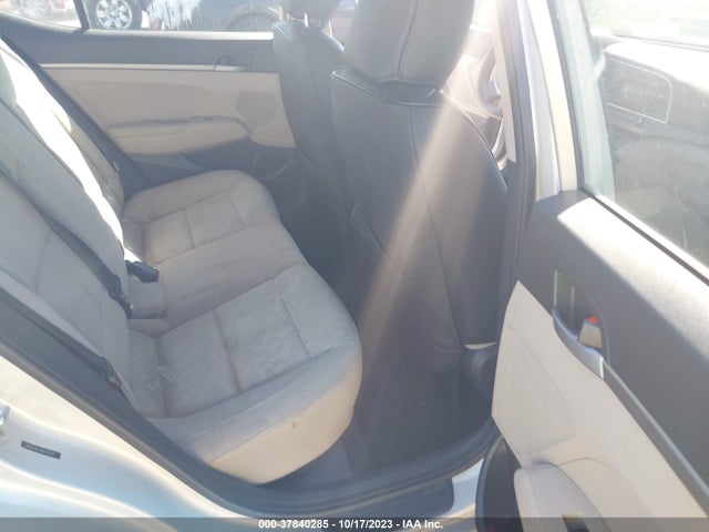 Hyundai ELANTRA SE 2017 5NPD74LFXHH111559 Image 8