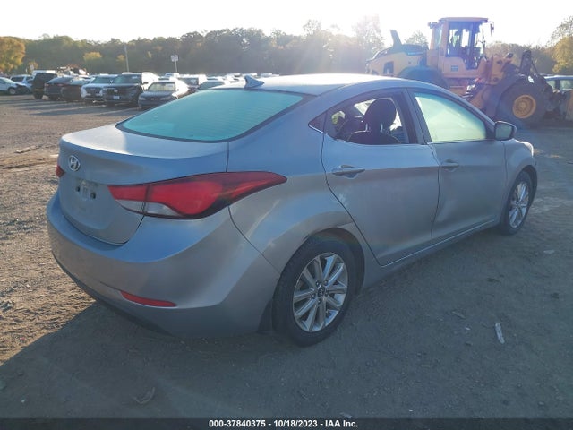 2015 HYUNDAI ELANTRA SE VIN: 5NPDH4AE2FH587454