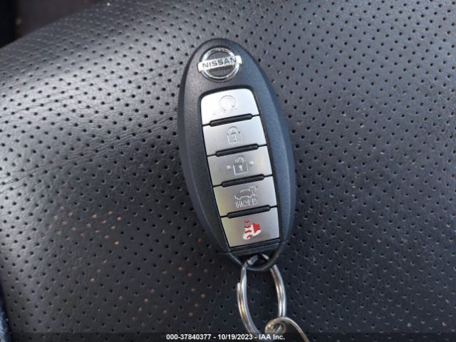 5N1AT2MV0HC772100 Nissan Rogue Sl