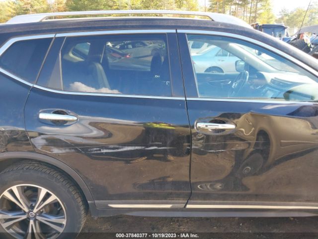 5N1AT2MV0HC772100 Nissan Rogue Sl