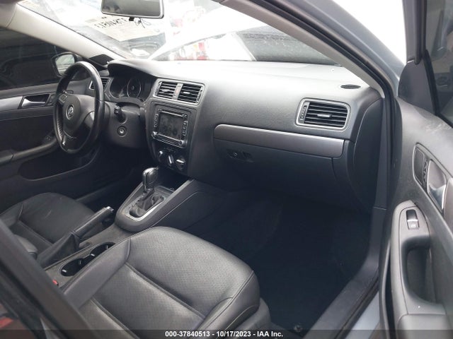 2013 VOLKSWAGEN JETTA 2.0L TDI VIN: 3VWLL7AJ1DM413842