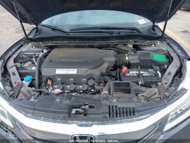 1HGCR3F96HA030962 Honda Accord Sedan Touring