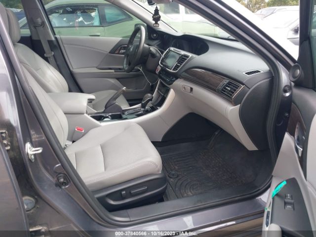 1HGCR3F96HA030962 Honda Accord Sedan Touring