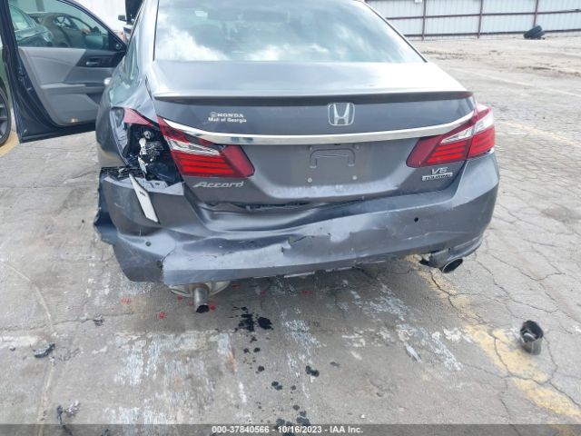 1HGCR3F96HA030962 Honda Accord Sedan Touring
