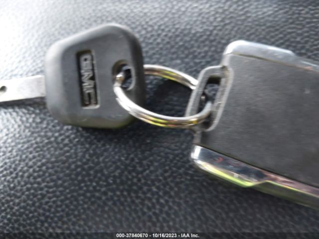 1GT12UEY3HF101787 GMC Sierra 2500hd Denali