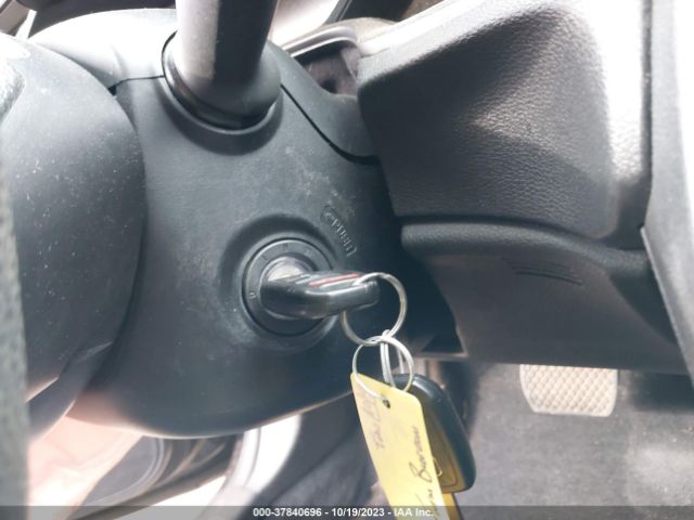 19XFC2F52JE041576 Honda Civic Sedan Lx