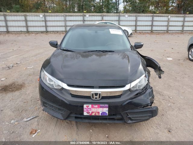19XFC2F52JE041576 Honda Civic Sedan Lx