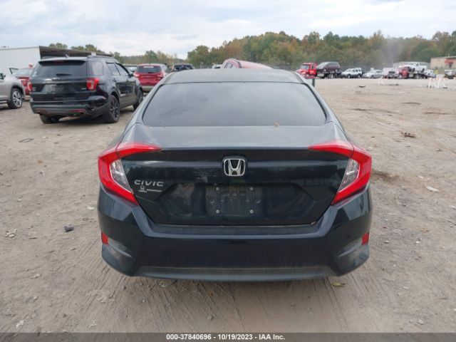 19XFC2F52JE041576 Honda Civic Sedan Lx
