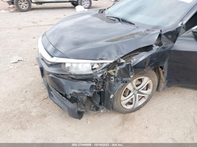 19XFC2F52JE041576 Honda Civic Sedan Lx