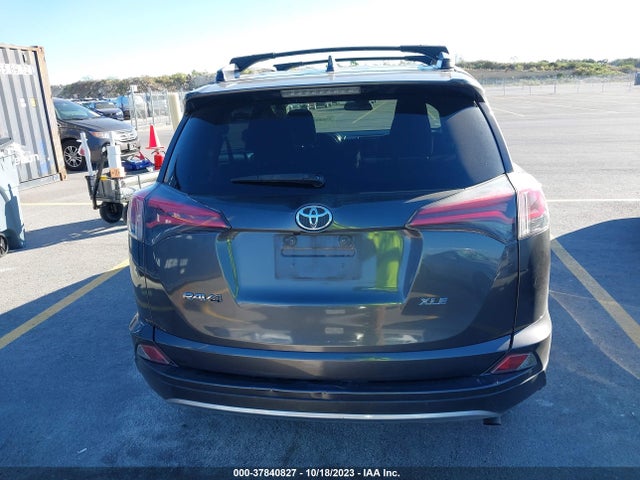 2018 TOYOTA RAV4 XLE VIN: JTMWFREV1JJ726415