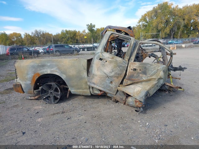 1C6RR7HT1FS782432 RAM 1500 Sport