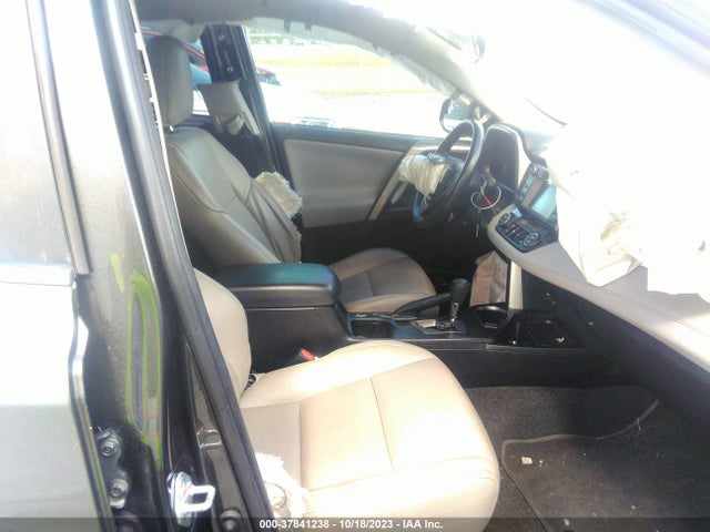 2018 TOYOTA RAV4 XLE VIN: JTMWFREV9JJ196582