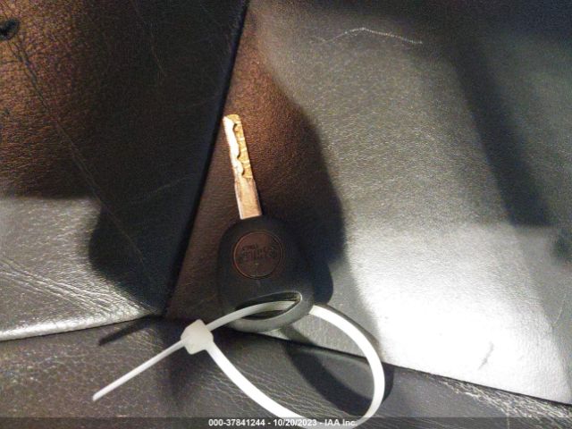 2002 SAAB 9-3 YS3DF75K927002853 Photo 10