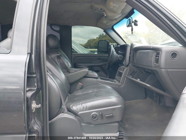 2005 CHEVROLET SILVERADO 2500HD LT VIN: 1GCHK23245F919946