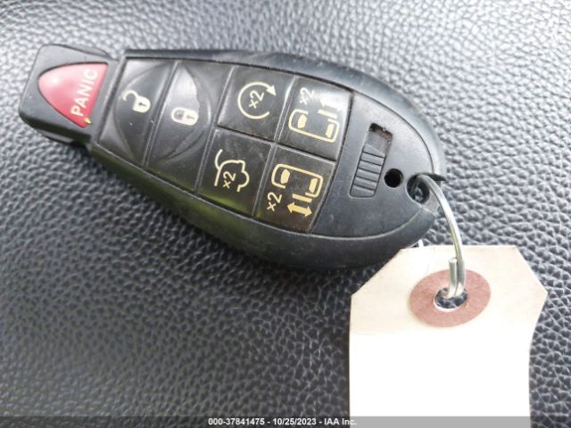 2C4RDGCG1KR758810 Dodge Grand Caravan Sxt