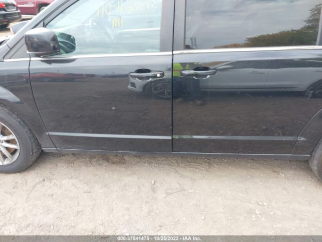 2C4RDGCG1KR758810 Dodge Grand Caravan Sxt