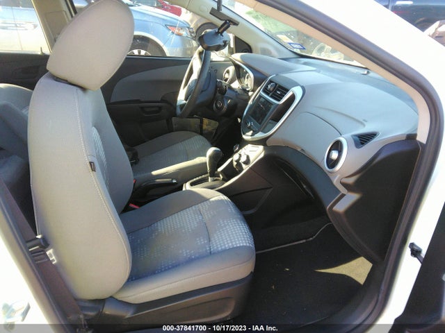 Chevrolet Sonic Ls Auto 2018 1G1JB5SH6J4129670 Image 5