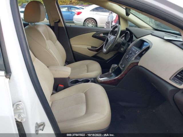 1G4PP5SK8E4158944 Buick Verano